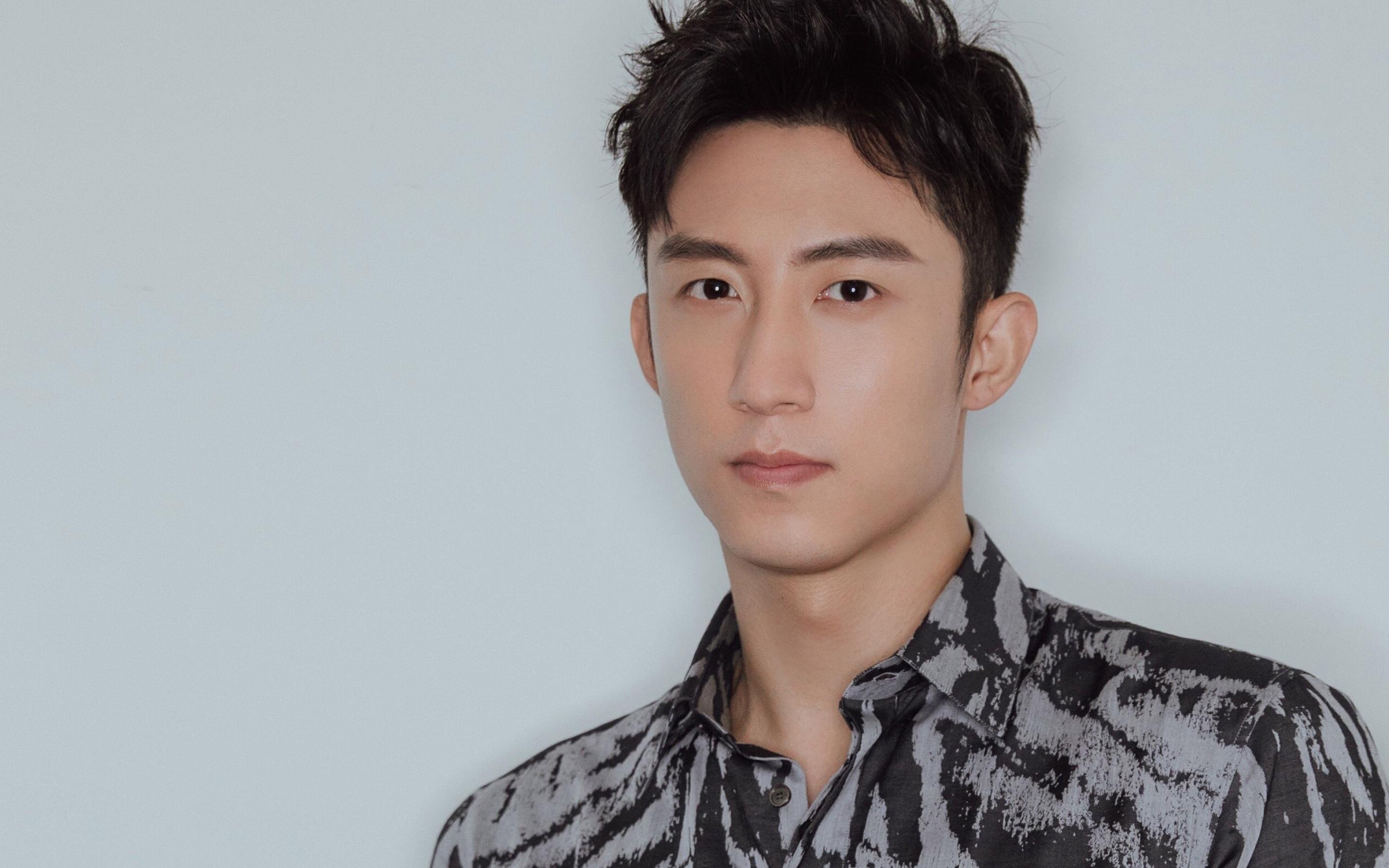 新疆男篮团队协作提升有效压制对手得分,新疆男篮主力